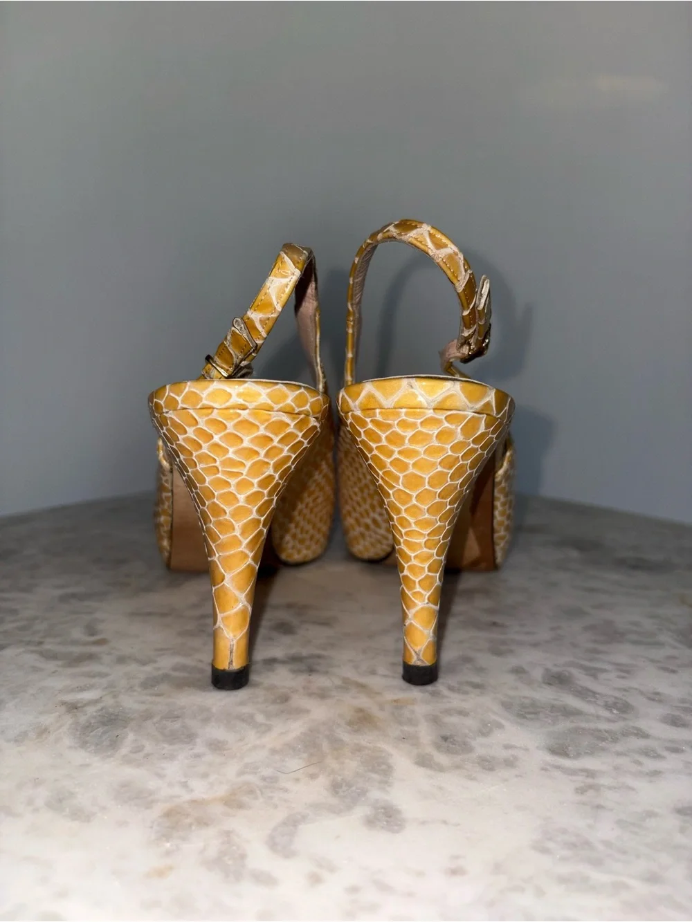 Stuart Weitzman Vintage Python Snakeskin Slingback Platform Peep-Toe Heel Sz 6